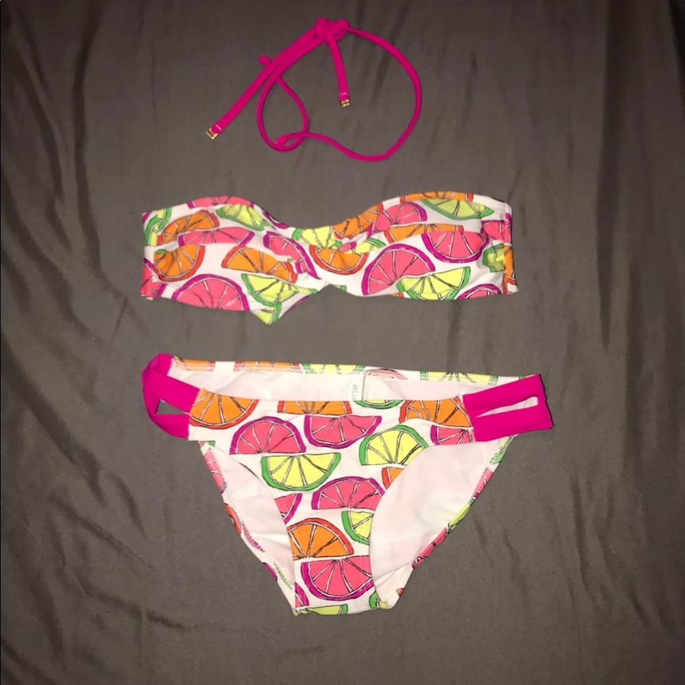 New Delia’s Bikini Size Large